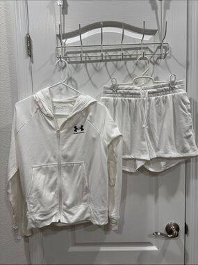 Under Armour White Hoodie and Shorts Active Set